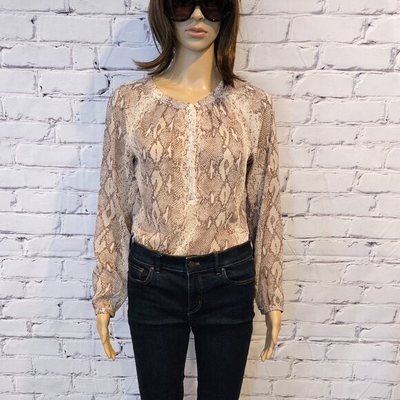 BANANA REPUBLIC - Neutral long sleeve classic python print blouse - Picture 4 of 10